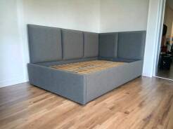 Łóżko tapicerowane Onyx z pojemnikiem